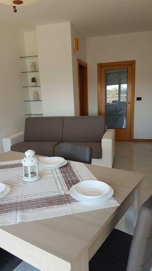 Domus Maris Viserba, Spiagge E Centro A 100 Mt, Promo Maggio Fiera Macfrut, Fieravicola, Expo Dental, Meeting Rimini Eksteriør billede